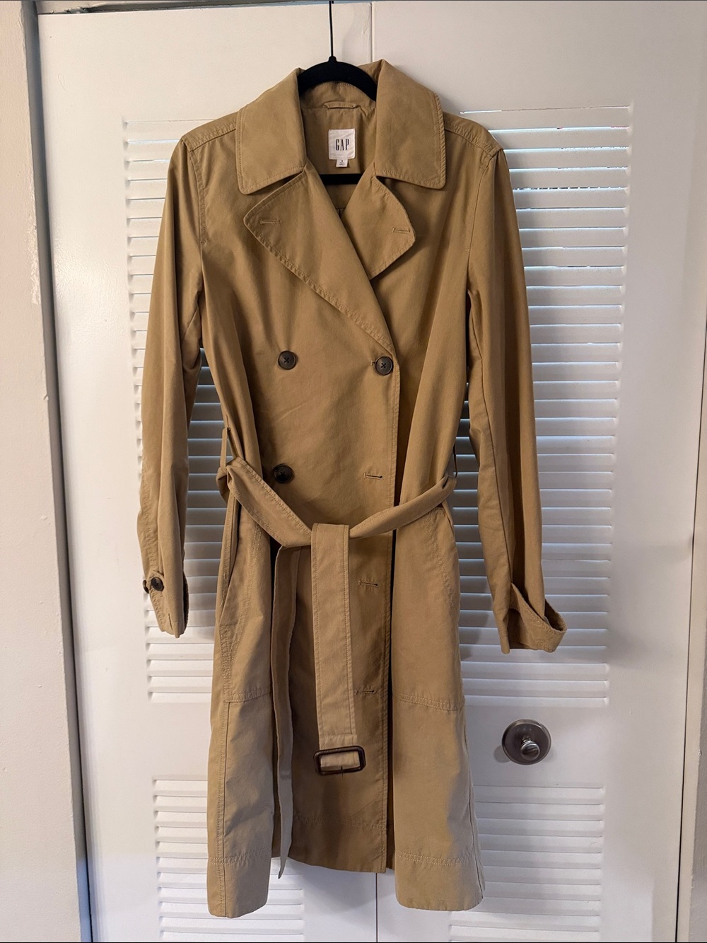 GAP Classic Tan Double-Breasted Trench with Belt